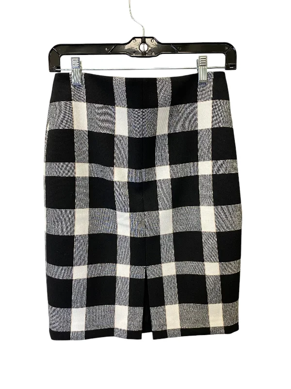 Skirt Mini & Short By Ann Taylor In Checkered Pattern, Size: 0