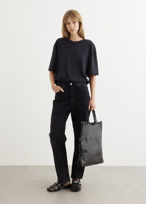 Perfect fashion pieces for the busy woman   90's Mid Rise Straight Jeans