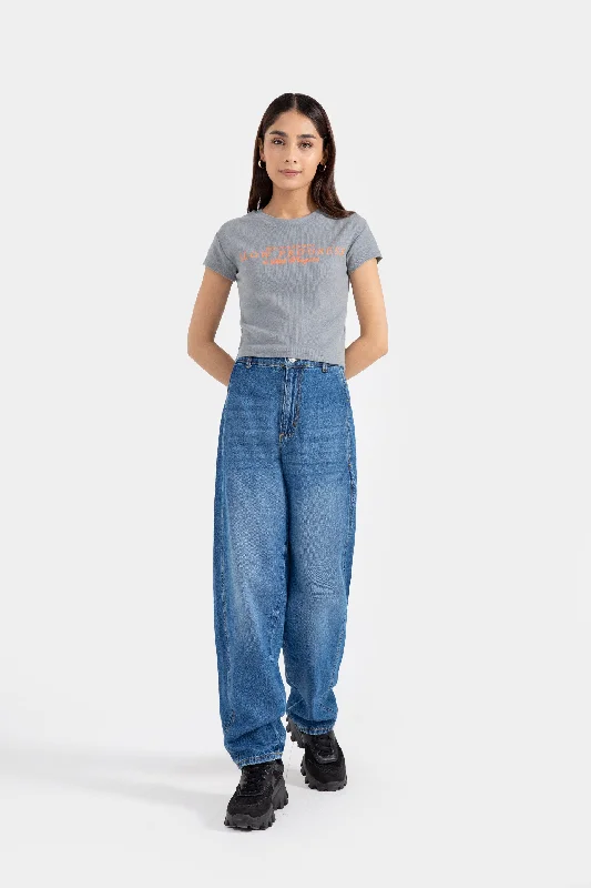 Versatile outfits to transition from day to night   Balloon Fit Jeans