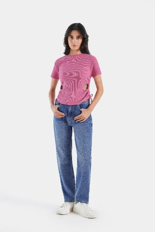 Trendy women’s clothing with a modern twist   Mom Fit Jeans