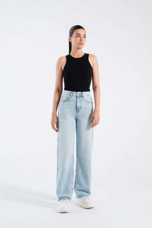 Chic, modern fashion for empowered women   Loose Fit Jeans