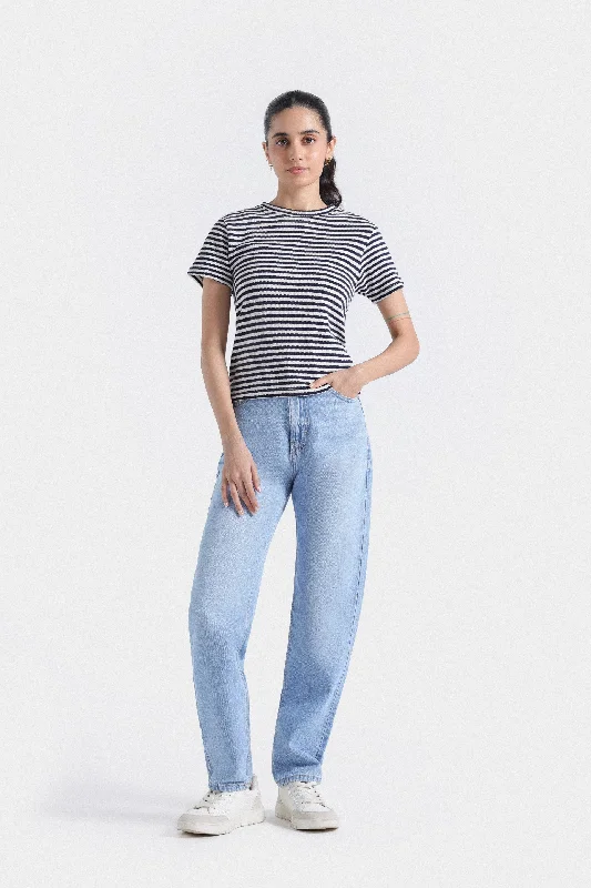 Everyday essentials for a stylish wardrobe   Basic Mom Fit Jeans
