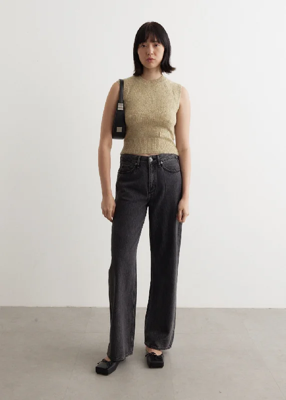 Fashionable clothing that fits every occasion   Featherweight Logan Jeans