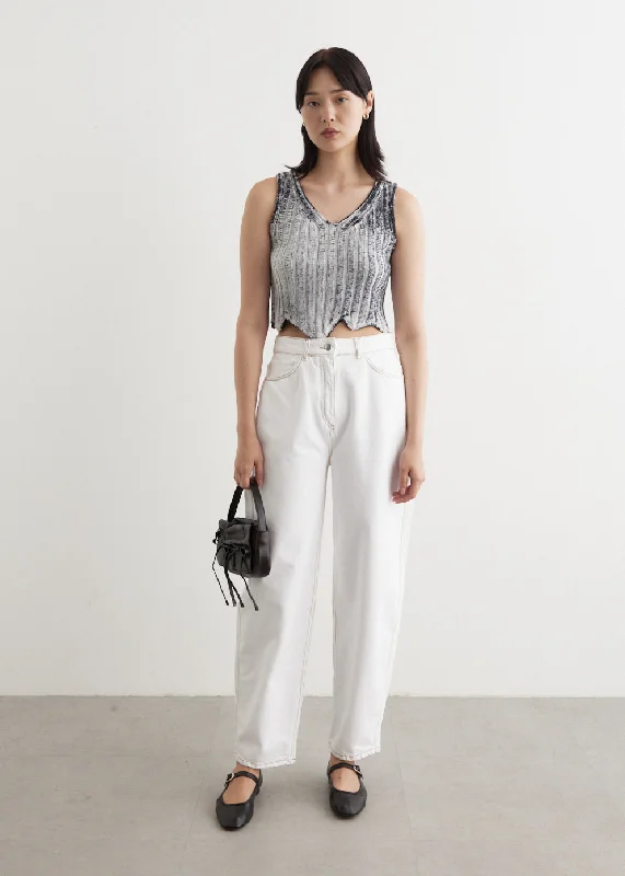 Designer-inspired women’s fashion at affordable prices   Helle Jeans