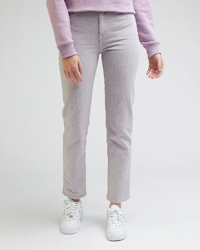 Fashionable clothing to fit every body type Lee Carol Regular Straight Cropped Womens Jeans - Deep Fog Fashionable clothing to fit every body type Lee Carol Regular Straight Cropped Womens Jeans - Deep Fog