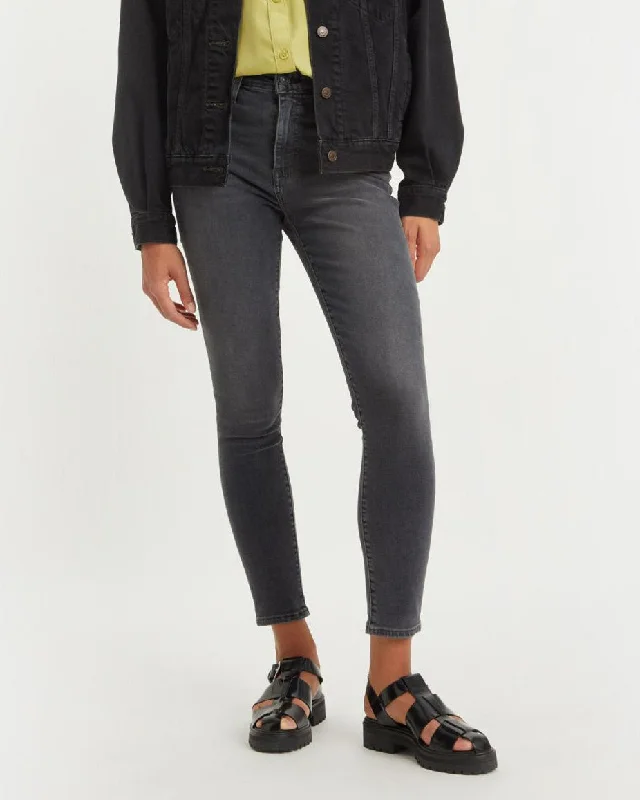 Affordable stylish women’s fashion collection Levi's® Womens 721 High Rise Skinny Jeans - Clear Way Affordable stylish women’s fashion collection Levi's® Womens 721 High Rise Skinny Jeans - Clear Way