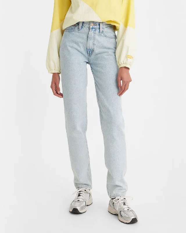 Elegant casual clothing for modern women Levi's® Womens 80's Mom Jean - Don't Be Frayed Elegant casual clothing for modern women Levi's® Womens 80's Mom Jean - Don't Be Frayed