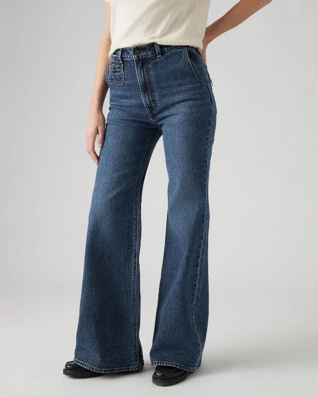 Stylish clothing designed to flatter every woman Levi's® Womens Ribcage Bells Vintage Flared Jeans - Moment Of The Month Stylish clothing designed to flatter every woman Levi's® Womens Ribcage Bells Vintage Flared Jeans - Moment Of The Month