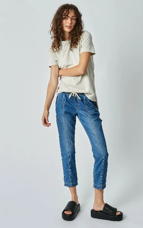 Sporty-chic women’s apparel for active lifestyles   Lounger Denim Jeans