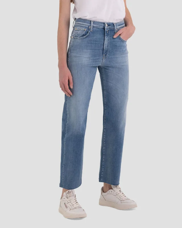 Timeless women’s fashion for any occasion Replay Womens Reyne Straight Fit Jeans - Medium Blue Timeless women’s fashion for any occasion Replay Womens Reyne Straight Fit Jeans - Medium Blue