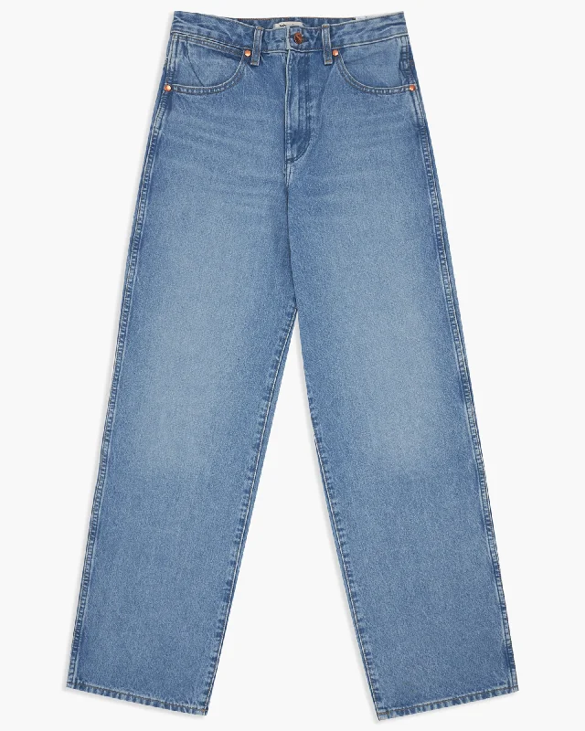 Stylish and comfortable outfits for women Wrangler Womens Mom Relaxed Fit Jeans - In Control Stylish and comfortable outfits for women Wrangler Womens Mom Relaxed Fit Jeans - In Control